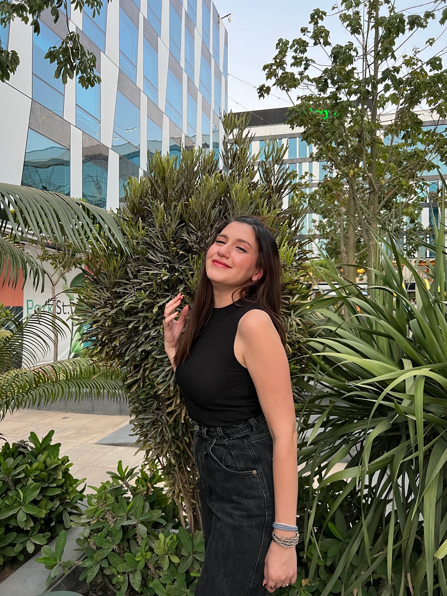 BLACK BASIC TOP