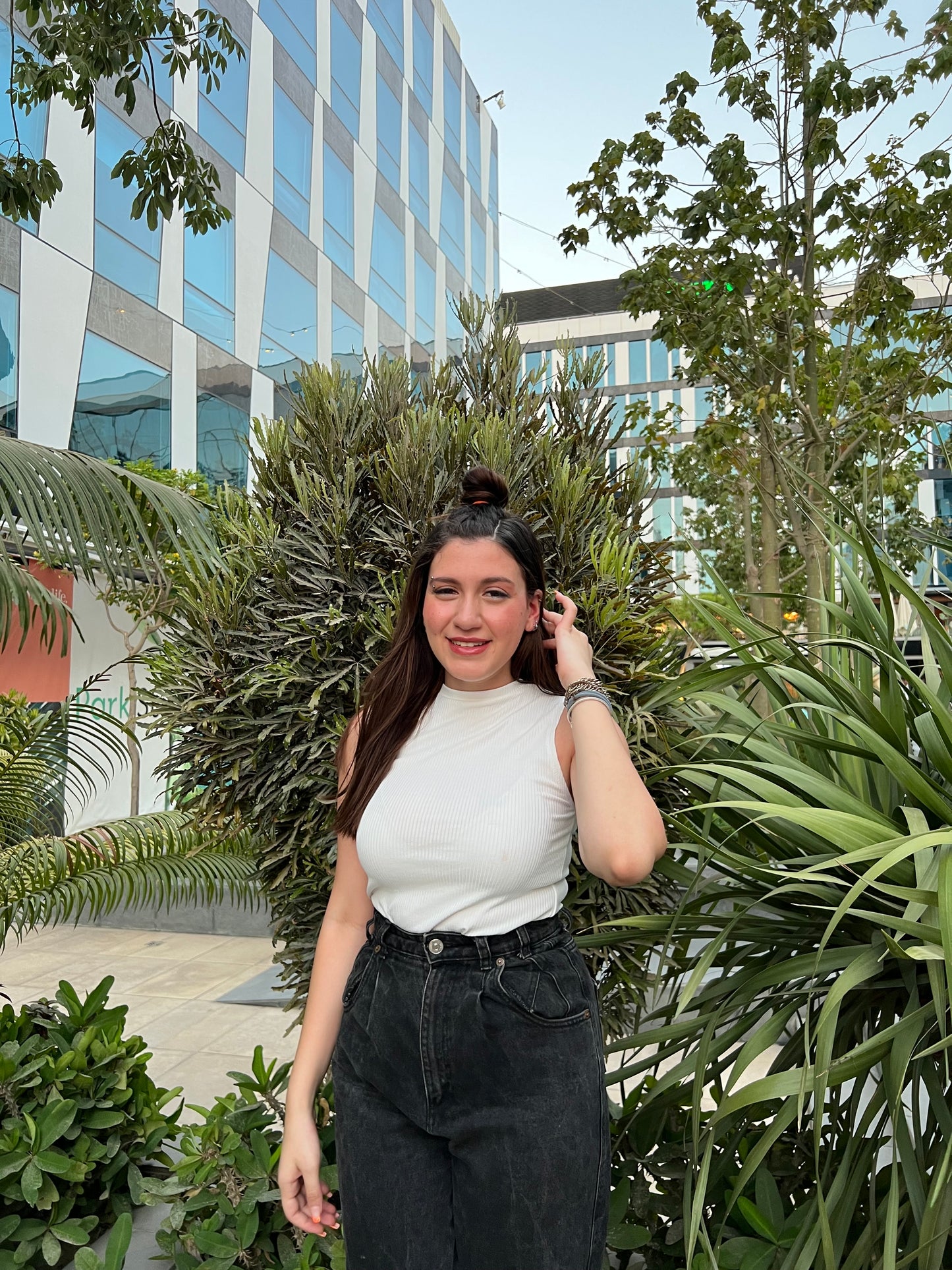WHITE BASIC TOP