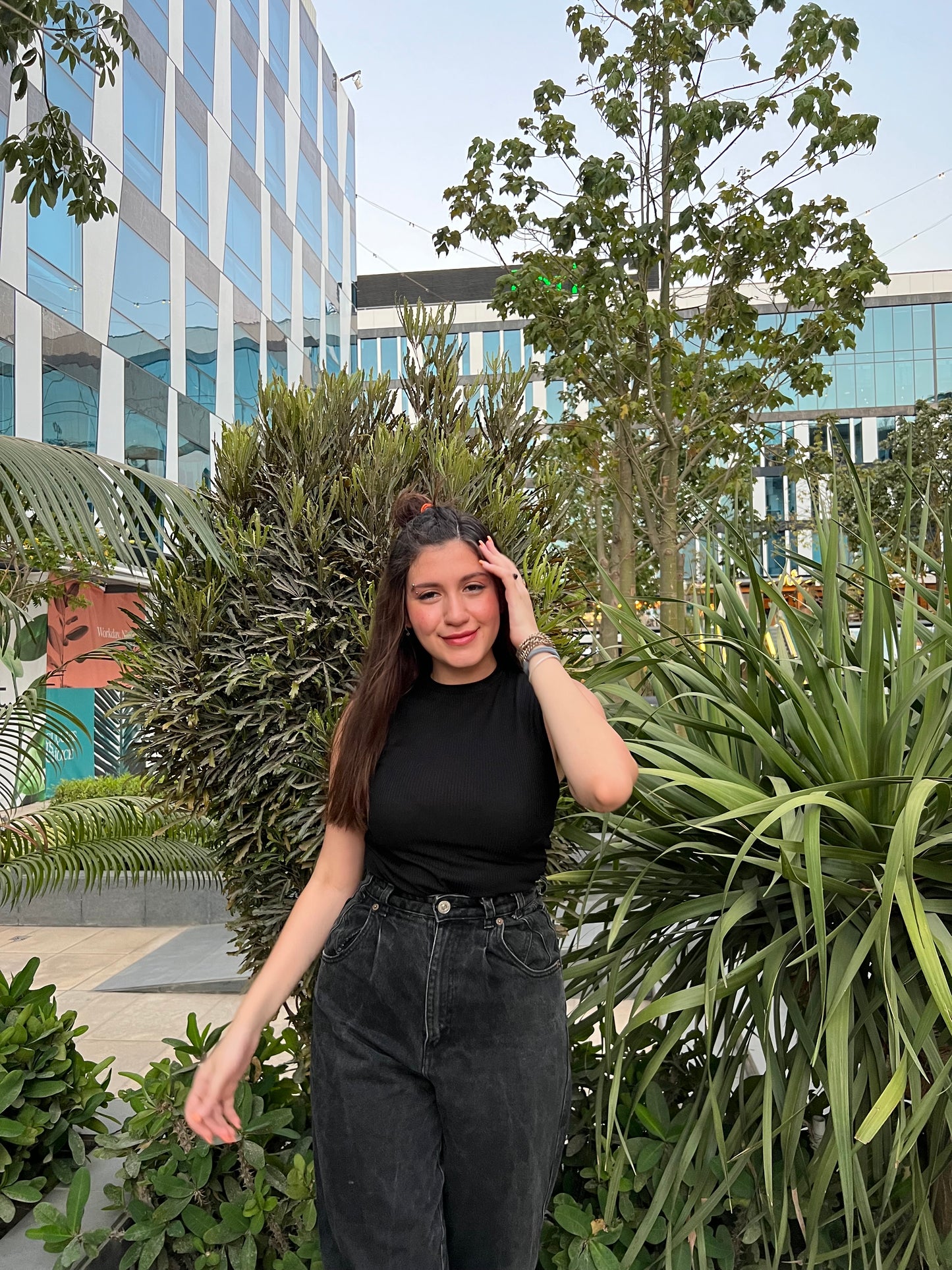 BLACK BASIC TOP